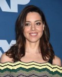 aubrey-plaza-at-starwalk-panel-at-2018-winter-tca-tour-in-p[...].jpg