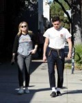 chloe-grace-moretz-out-for-lunch-in-studio-city-2418-11.jpg