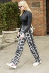 sophie-turner-out-in-new-york-02-22-2018-1.jpg