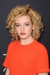 Julia-Garner - 2017-HFPA-and-InStyle-Golden-Globe-Season--0[...].jpg