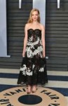 amanda-seyfried-at-2018-vanity-fair-oscar-party-in-beverly-[...].jpg