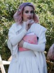 emma-roberts-on-the-set-of-paradise-hills-in-barcelona-04-0[...].jpg