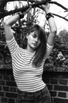 ella-purnell-es-magazine-april-2018-photos-1.jpg