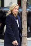 chloe-moretz-in-casual-outfit-leaves-her-hotel-in-nyc-04-20[...].jpg