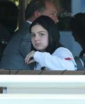 ariel-winter-out-to-eat-in-la9.jpg