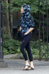 sienna-miller-heading-to-yoga-class-in-new-york-06-07-2018-5.jpg