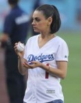 mila-kunis-throws-out-the-1st-pitch-before-the-game-at-dodg[...].jpg