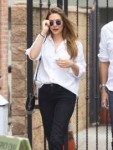 elizabeth-olsen-leaves-alfred-coffee-in-studio-city-07-11-2[...].jpg