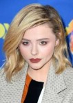 chloe-moretz-at-2018-teen-choice-awards-in-beverly-hills-08[...].jpg