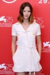 mia-goth-suspiria-photocall-at-venice-film-festival-0.jpg