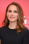 natalie-portman-vox-lux-photocall-at-venice-film-festival-6.jpg