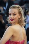 sarah-gadon-vox-lux-red-carpet-at-venice-film-festival-8.jpg