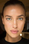 irina-shayk-at-burberry-spring-2019-0.jpg