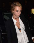 cara-delevingne-arrives-at-george-v-hotel-in-paris-09-27-20[...].jpg