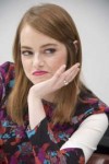 82881511emma-stone-maniac-press-conference-nyc-2018-005.png