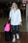 elle-fanning-arriving-at-cdg-airport-in-paris-09-29-2018-9.jpg