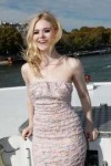 elle-fanning-l-oreal-fashion-show-after-party-in-paris-09-3[...].jpg