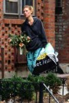 claire-danes-carrying-a-plant-nyc-10-01-2018-2.jpg