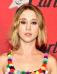 taissa-farmiga-at-just-jared-halloween-party-in-west-hollyw[...].jpg