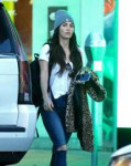 megan-fox-shopping-in-beverly-hills-0.jpg