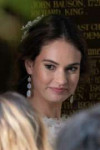 lily-james-on-the-set-of-four-weddings-and-a-funeral-in-lon[...].jpg