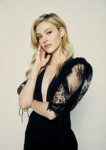 nicola-peltz-2018-tribeca-film-festival-portraits-1.jpg