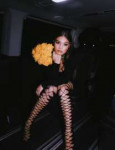 hailee-steinfeld-personal-pics-12-25-2018-4.jpg