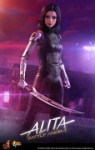 alita-sixth-scale-figureview-1-hot-toys.jpg