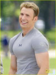 chris-evans-flaunts-huge-biceps-for-captain-america-02.jpg1[...].jpg