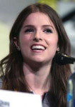 1200px-AnnaKendrickbyGageSkidmore2.jpg