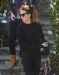 kate-beckinsale-in-all-black-out-in-la-01-02-2019-6.jpg