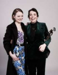 emma-stone-and-olivia-colman-portraits-for-30th-annual-palm[...].jpg