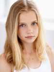 kinopoisk.ru-Angourie-Rice-2806038.jpg