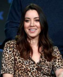 aubrey-plaza-2019-winter-tca-tour-in-pasadena-2.jpg