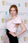 eleanor-tomlinson-bafta-2019-6.jpg