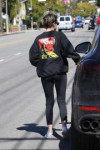 kristen-stewart-street-style-02-19-2019-1.jpg