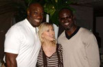 Scarlett-smiled-her-Island-costars-Michael-Clarke-Duncan.jpg