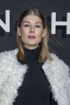 rosamund-pike-givenchy-fashion-fashion-show-in-paris-03-03-[...].jpg