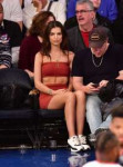 emily-ratajkowski-miami-heat-vs-new-york-knicks-in-nyc-03-3[...].jpg