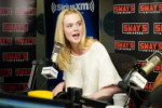 elle-fanning-visits-the-siriusxm-studios-in-new-york-city-0[...].jpg