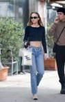 lily-rose-depp-showing-her-tummy-while-shopping-in-la-10.jpg