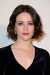 claire-foy-clash-de-cartier-photocall-in-paris-4.jpg