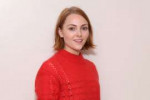 annasophia-robb-at-macbeth-photocall-in-new-york-04-12-2019[...].jpg