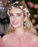 105668504picturepub-emma-roberts-004.jpg