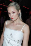 pom-klementieff-at-prada-resort-2020-fashion-show-in-new-yo[...].jpg