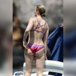 emily-blunt-bikini-cellulite-john-krasinski-italy-08.jpg