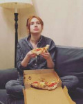 karengillanofficial6478578940627269010031242556326761570607[...].jpg