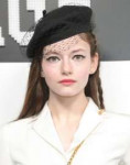 mackenzie-foy-dior-beauty-pop-up-in-la-05-08-2019-3.jpg