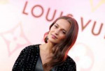 alicia-vikander-louis-vuitton-x-opening-cocktail-party-in-b[...].jpg