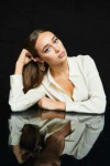 alycia-debnam-carey-pizza-hut-lounge-portraits-at-sdcc-2019[...].jpg